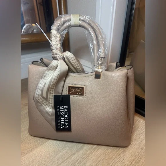 NWT Badgley Mischka Ardenne Zipper Satchel - Picture 2 of 5